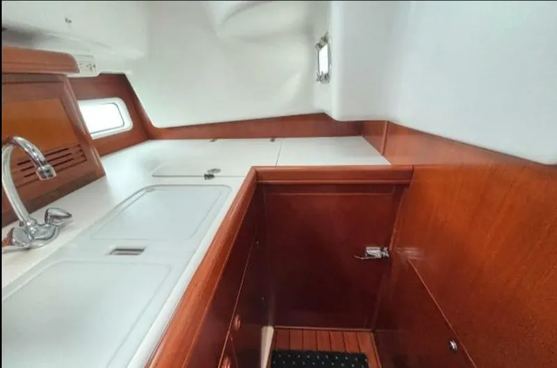 Slide: The Image of Beneteau 411 2002 - 5984938