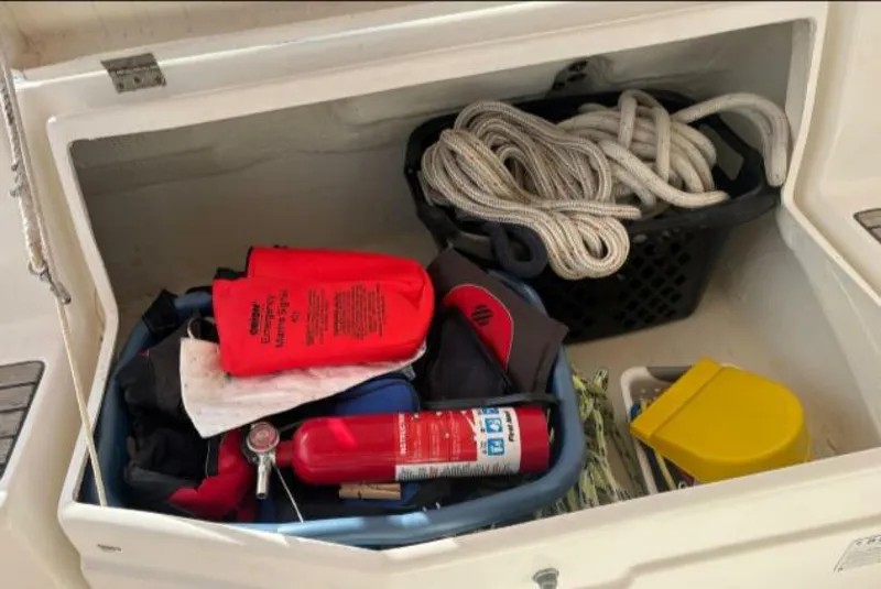 Slide: The Image of Beneteau 411 2002 - 5984951