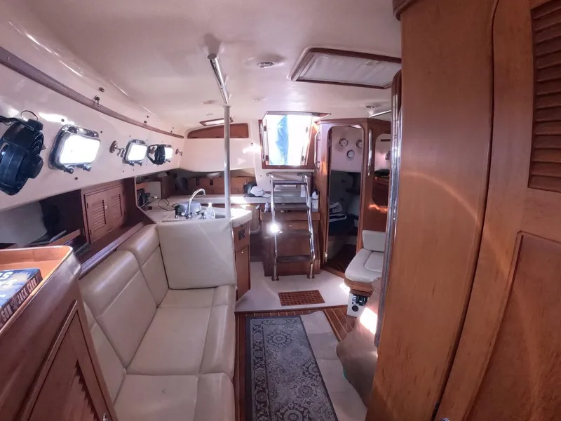 Slide: The Image of Island Packet 370 2005 - 5991825