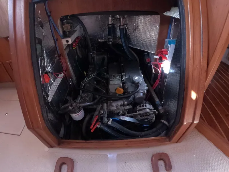 Slide: The Image of Island Packet 370 2005 - 5991831