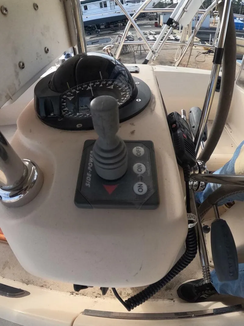 Slide: The Image of Island Packet 370 2005 - 5991840