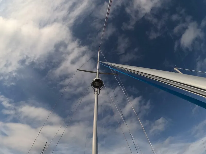 Slide: The Image of Island Packet 370 2005 - 5991845