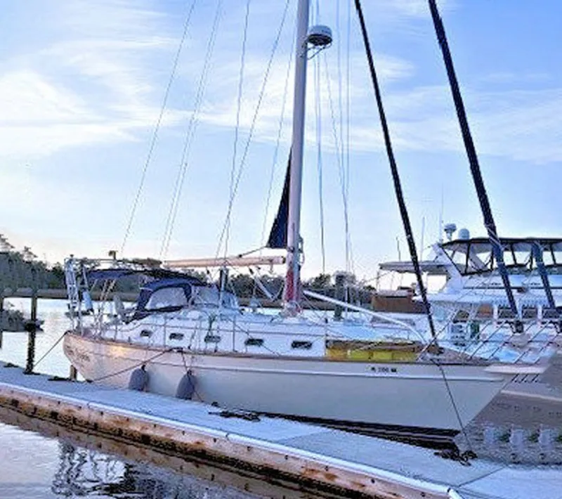 Slide: The Image of Island Packet 370 2005 - 5998813