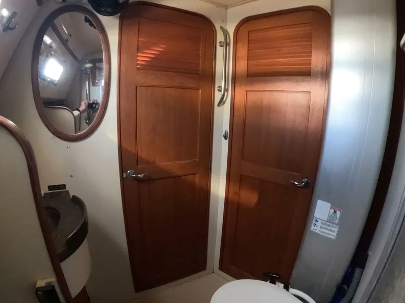 Slide: The Image of Island Packet 370 2005 - 5991821