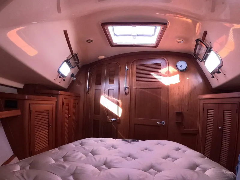 Slide: The Image of Island Packet 370 2005 - 5991823