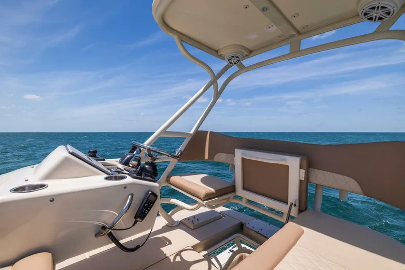 Slide: The Image of Scout 420 LXF 2016 - 5990248