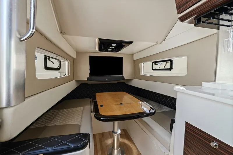 Slide: The Image of Scout 420 LXF 2016 - 5990330