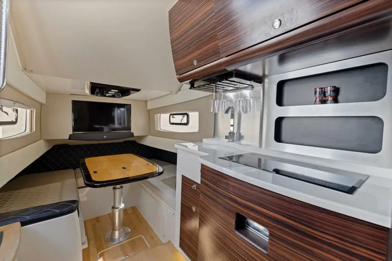 Slide: The Image of Scout 420 LXF 2016 - 5990336