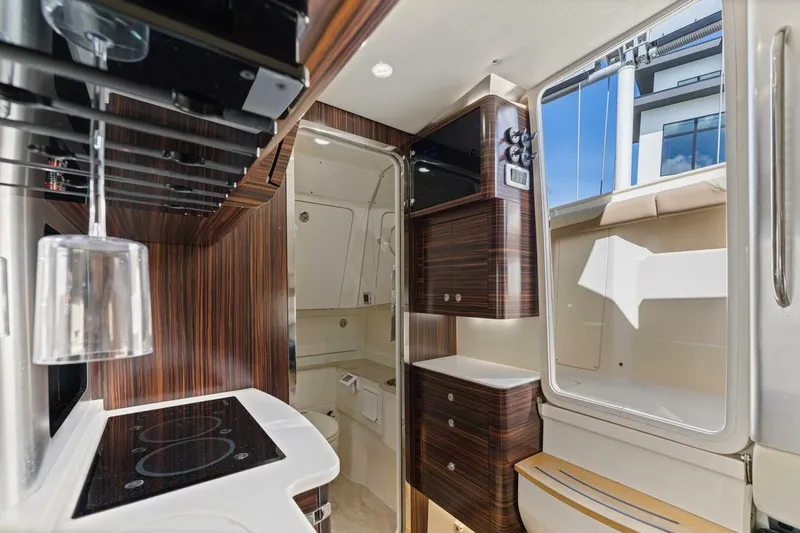 Slide: The Image of Scout 420 LXF 2016 - 5990339