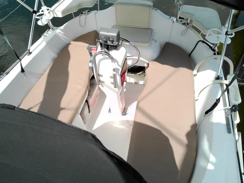 Slide: The Image of Macgregor 26 2010 - 5986300