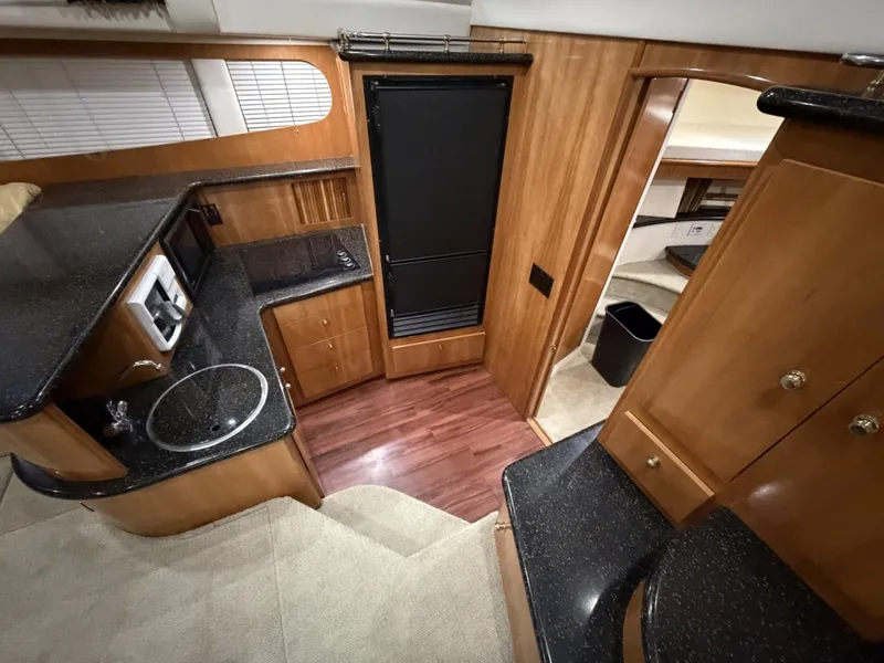 Slide: The Image of Carver Yachts 444 Motor Yacht 2001 - 6004967