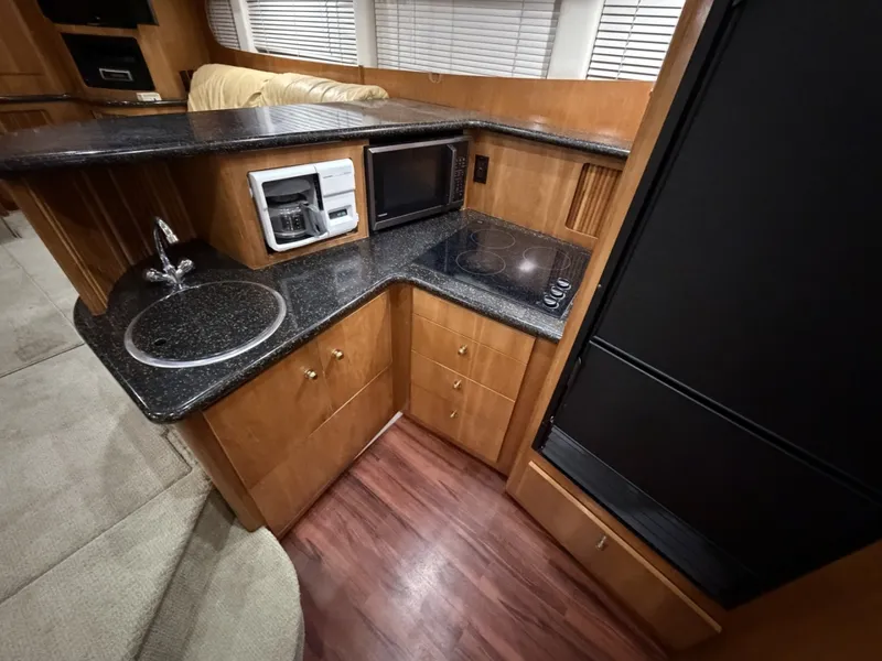 Slide: The Image of Carver Yachts 444 Motor Yacht 2001 - 6004968