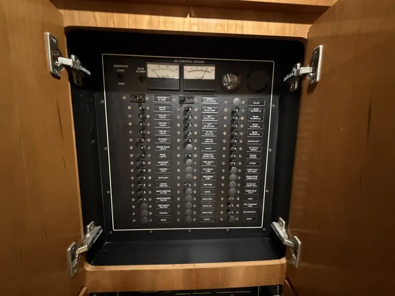 Slide: The Image of Carver Yachts 444 Motor Yacht 2001 - 6004962