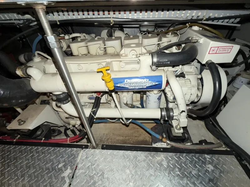 Slide: The Image of Carver Yachts 444 Motor Yacht 2001 - 6004974