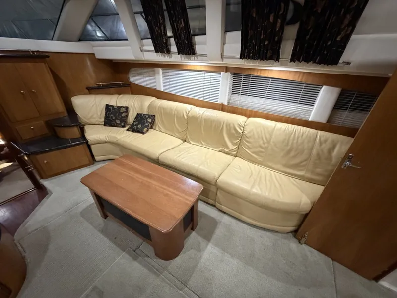 Slide: The Image of Carver Yachts 444 Motor Yacht 2001 - 6004960