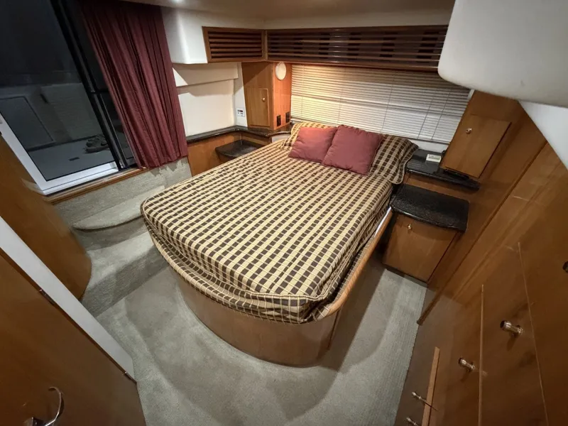 Slide: The Image of Carver Yachts 444 Motor Yacht 2001 - 6004955