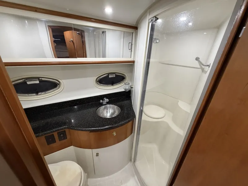 Slide: The Image of Carver Yachts 444 Motor Yacht 2001 - 6004957