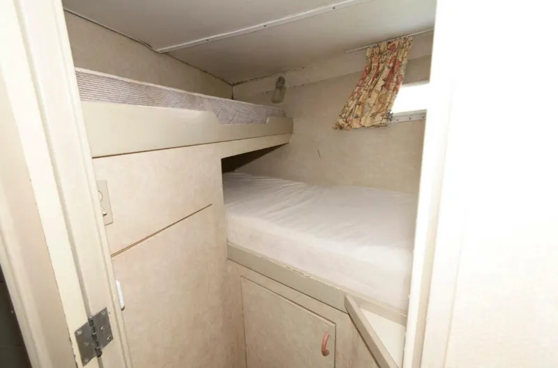 Slide: The Image of Broward Raised Pilothouse 1984 - 5986528