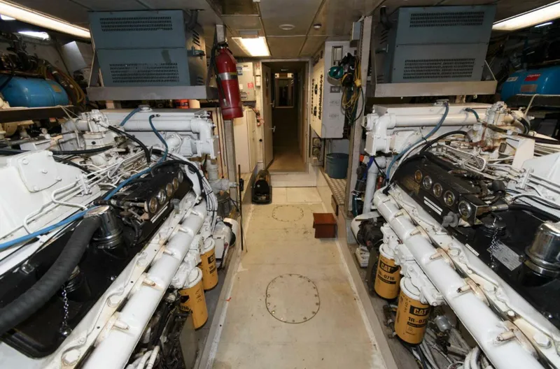 Slide: The Image of Broward Raised Pilothouse 1984 - 5986538