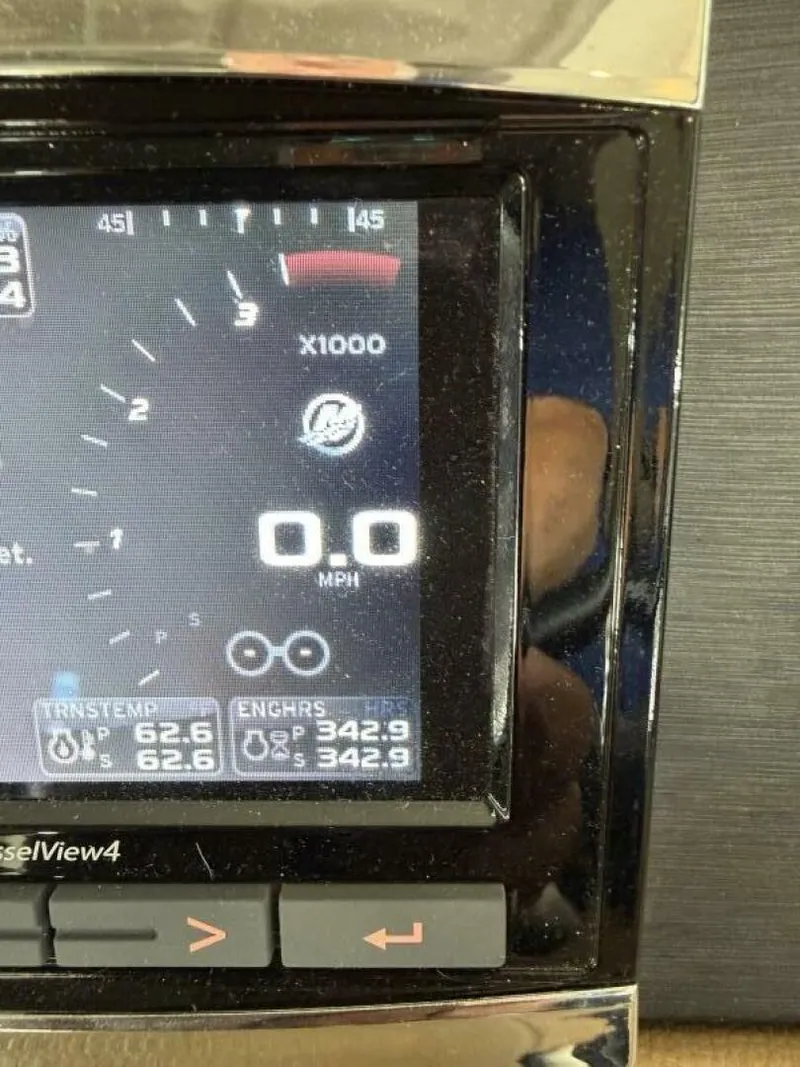 Slide: The Image of Sea Ray 400 Sundancer 2017 - 5986832