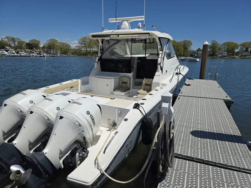 The Image of Pursuit 355 Offshore 2019 - 6111305