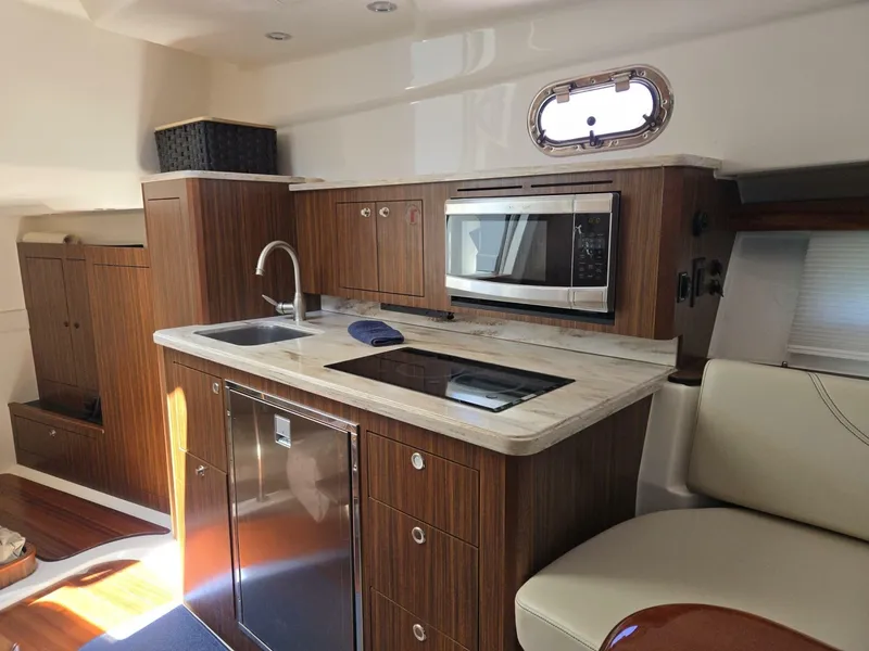 Slide: The Image of Pursuit 355 Offshore 2019 - 6111309