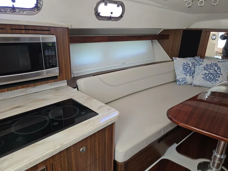 Slide: The Image of Pursuit 355 Offshore 2019 - 6111317