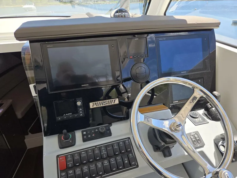 Slide: The Image of Pursuit 355 Offshore 2019 - 6111345