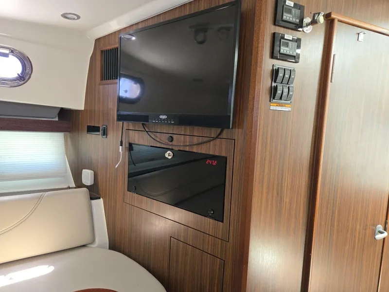 Slide: The Image of Pursuit 355 Offshore 2019 - 6111319