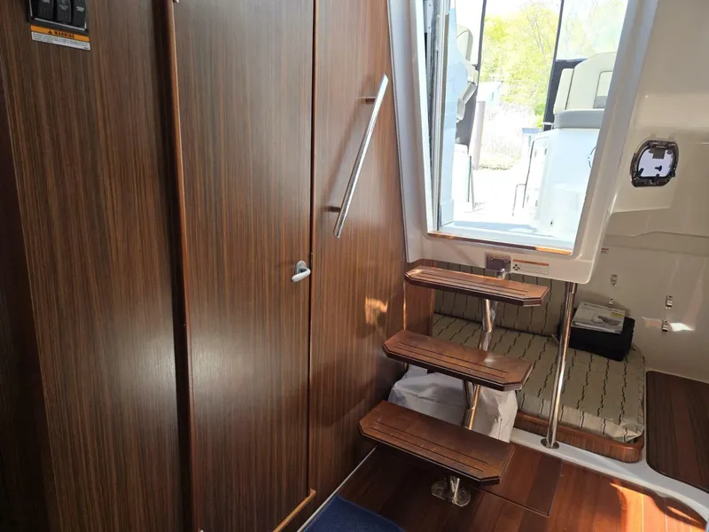 Slide: The Image of Pursuit 355 Offshore 2019 - 6111320
