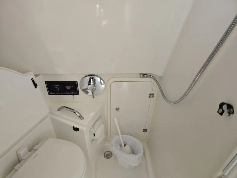 Slide: The Image of Pursuit 355 Offshore 2019 - 6111329