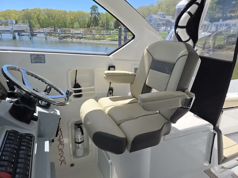 Slide: The Image of Pursuit 355 Offshore 2019 - 6111350