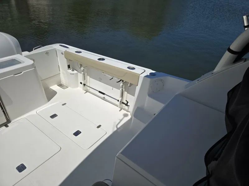 Slide: The Image of Pursuit 355 Offshore 2019 - 6111355