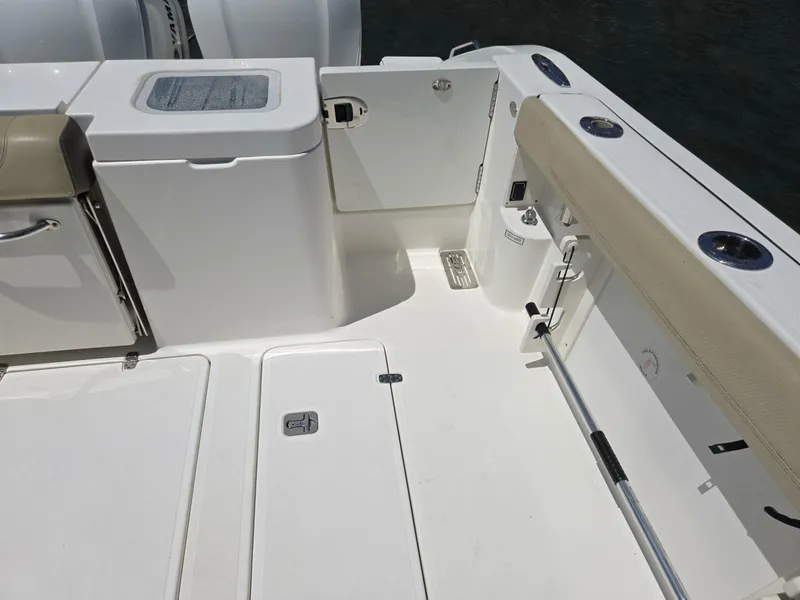 Slide: The Image of Pursuit 355 Offshore 2019 - 6111369