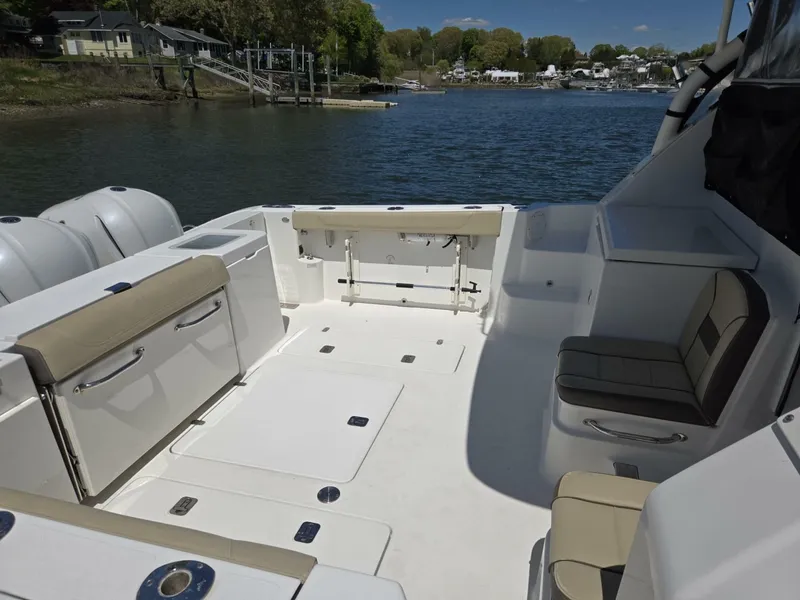 Slide: The Image of Pursuit 355 Offshore 2019 - 6111376