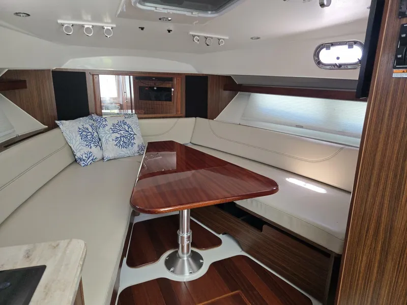 Slide: The Image of Pursuit 355 Offshore 2019 - 6111316
