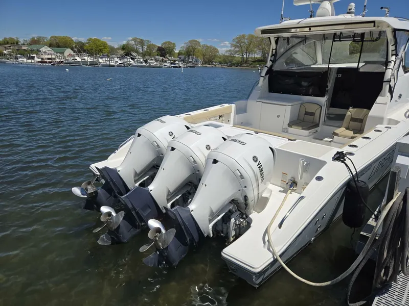 Slide: The Image of Pursuit 355 Offshore 2019 - 6111377