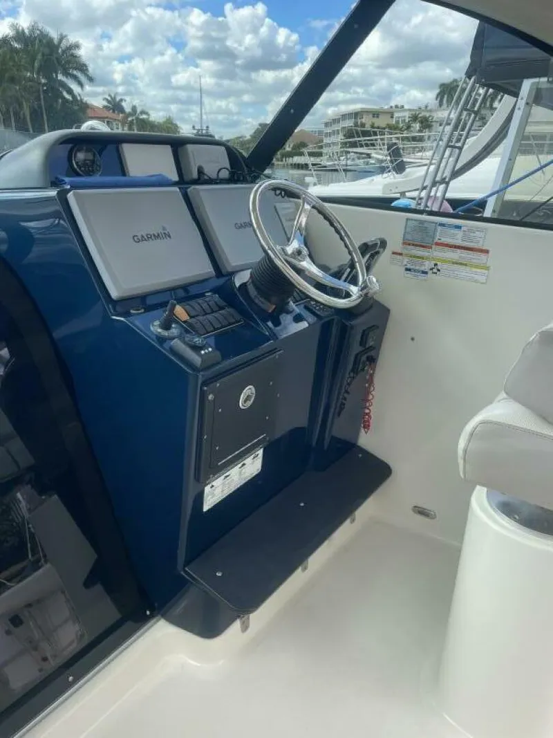 Slide: The Image of Pursuit OS 315 2014 - 5988892