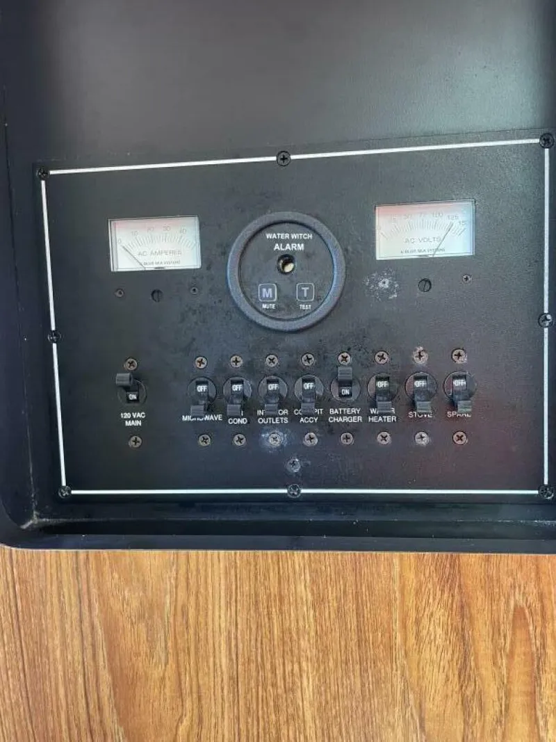 Slide: The Image of Pursuit OS 315 2014 - 5988875