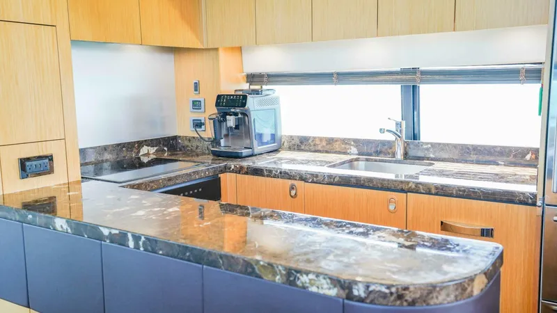 Slide: The Image of Sunseeker 75 Yacht 2016 - 5987132