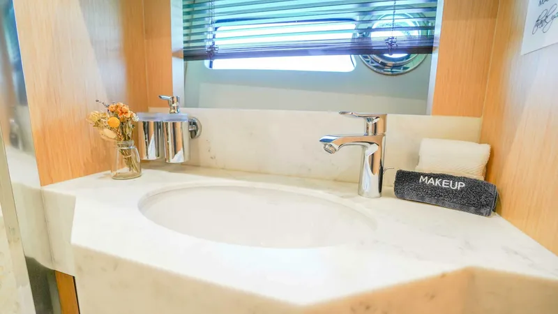 Slide: The Image of Sunseeker 75 Yacht 2016 - 5987156