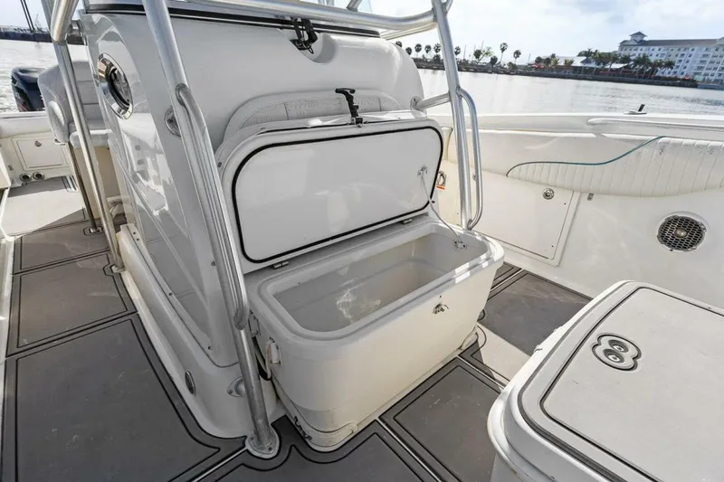 Slide: The Image of Hydra-Sports Vector 3300 CC 2004 - 5987426