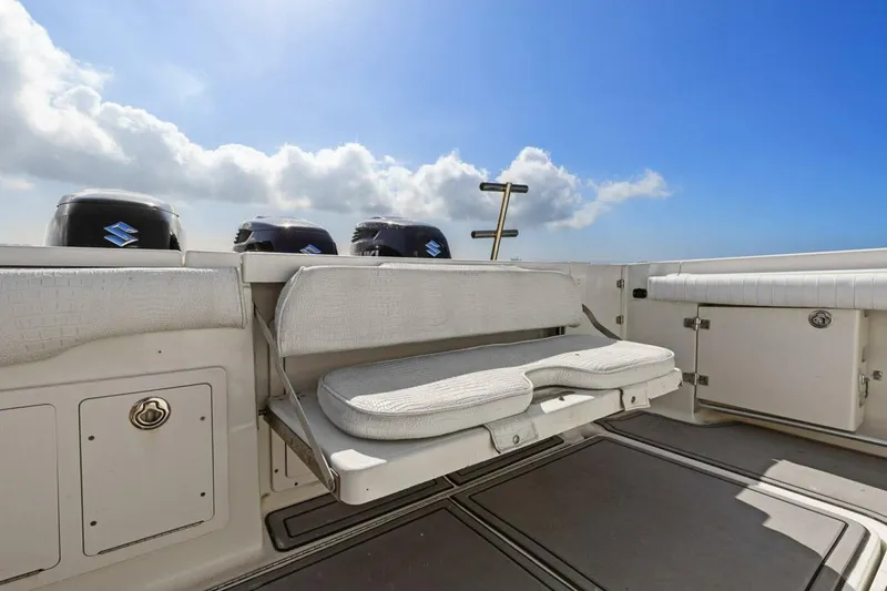 Slide: The Image of Hydra-Sports Vector 3300 CC 2004 - 5987463