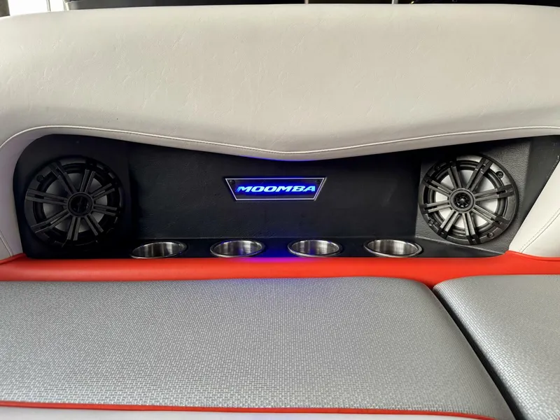 Slide: The Image of Moomba Craz 2016 - 5988472