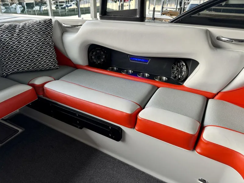 Slide: The Image of Moomba Craz 2016 - 5988309