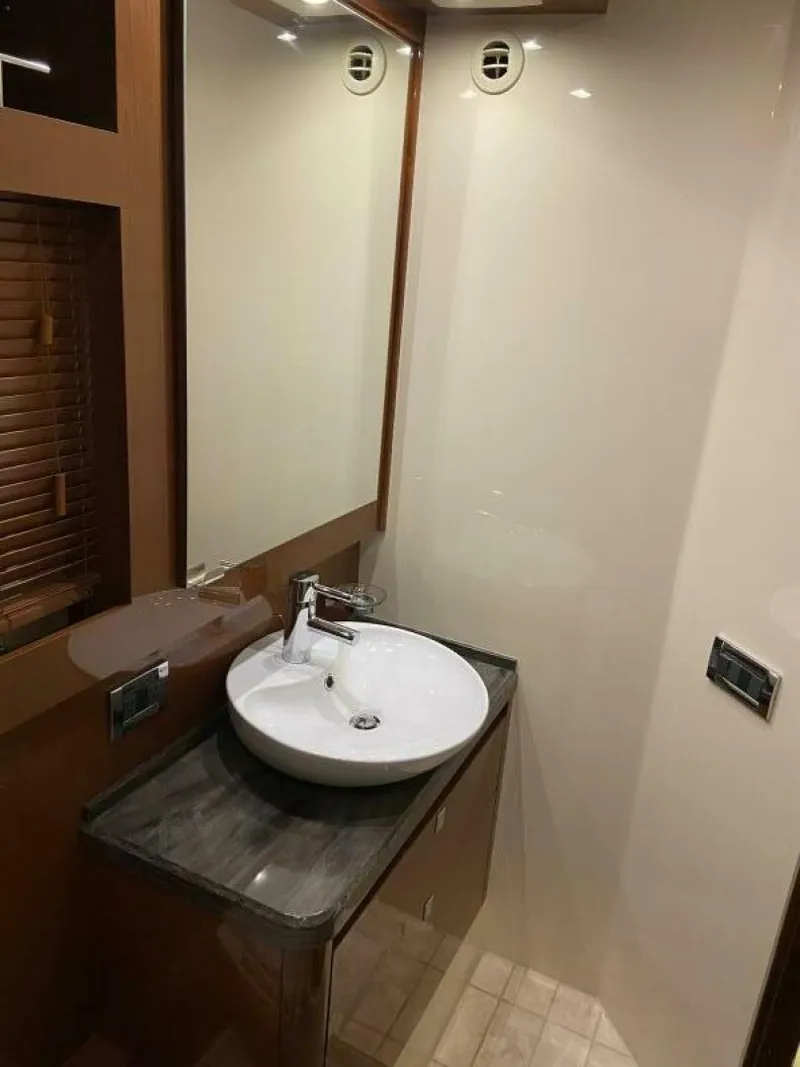 Slide: The Image of Sea Ray 510 FLY 2016 - 5988695