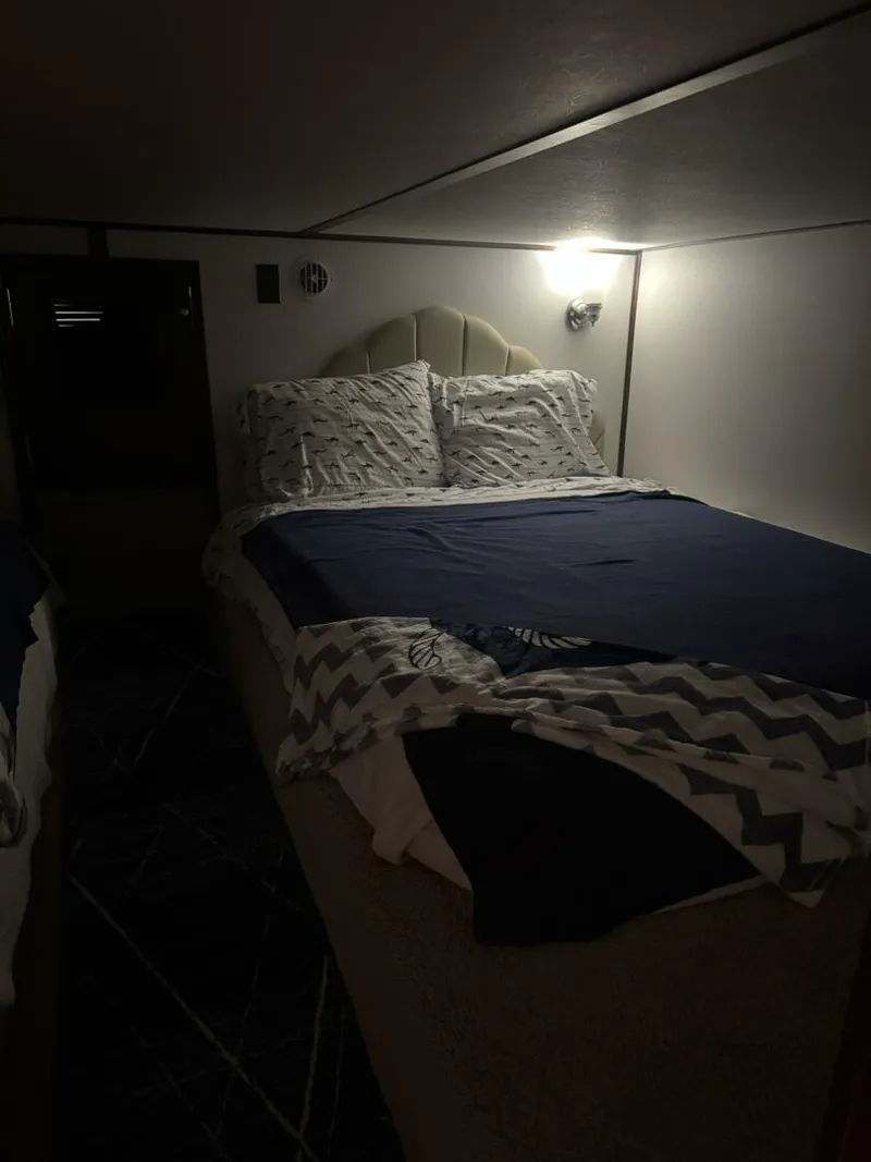 Slide: The Image of Gibson 5500 Series 2006 - 5988766