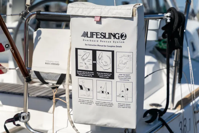 Slide: The Image of Beneteau Oceanis 38.1 2019 - 5988821