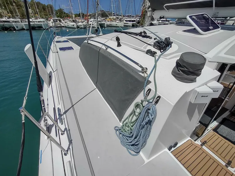 Slide: The Image of Outremer 51 2020 - 5991589