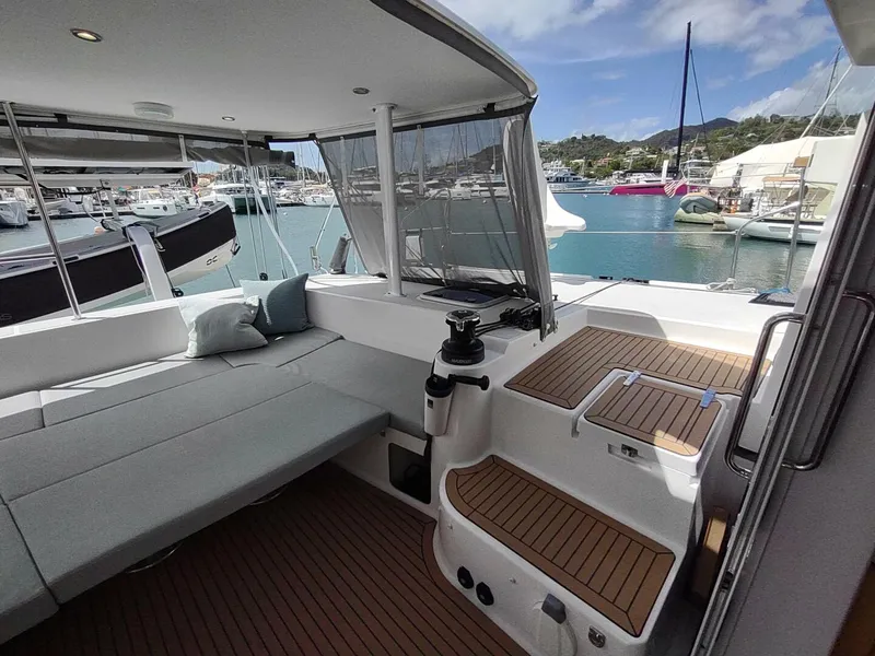 Slide: The Image of Outremer 51 2020 - 5991404